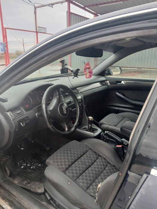 Vând Audi a6c5 1.9 131cp