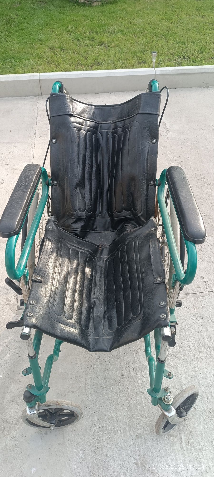Продам инвалидную каляску