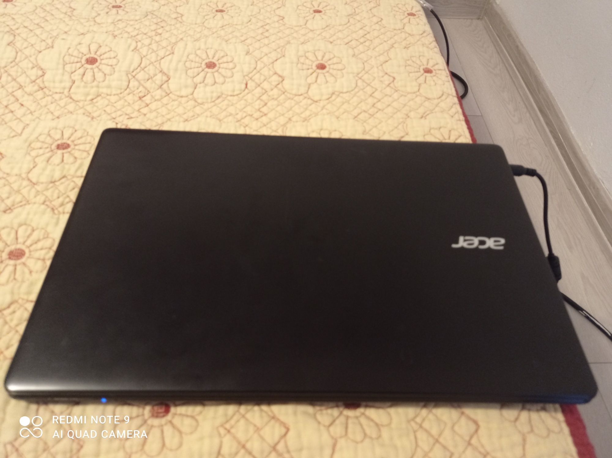 Vând laptop Acer E5 551