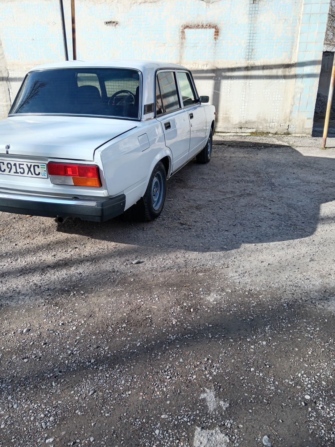 Vaz 2107 sotiladi