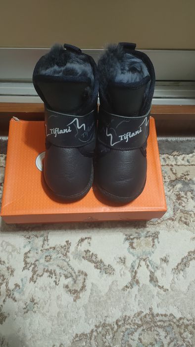 Продам детские сапоги