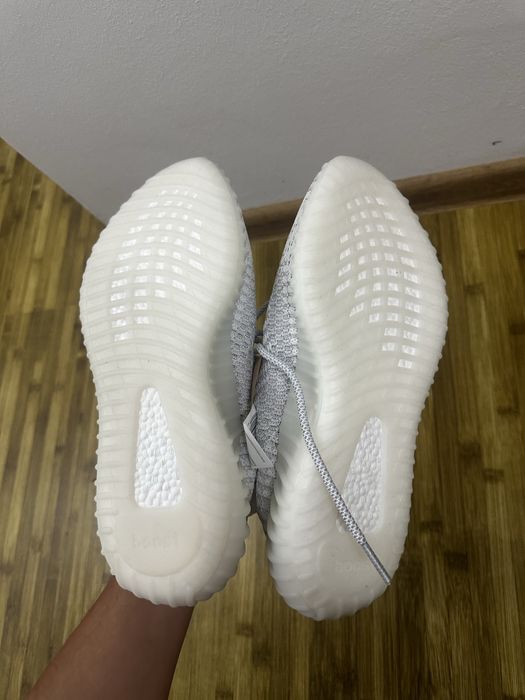 Yeezy 350 v2 noi 42