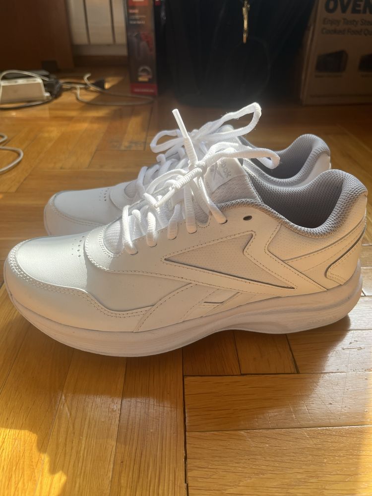 Reebok нови маратонки