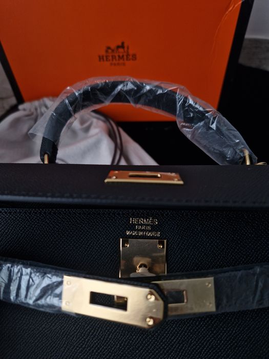 Hermes Kelly 28 Black Gold Hardware