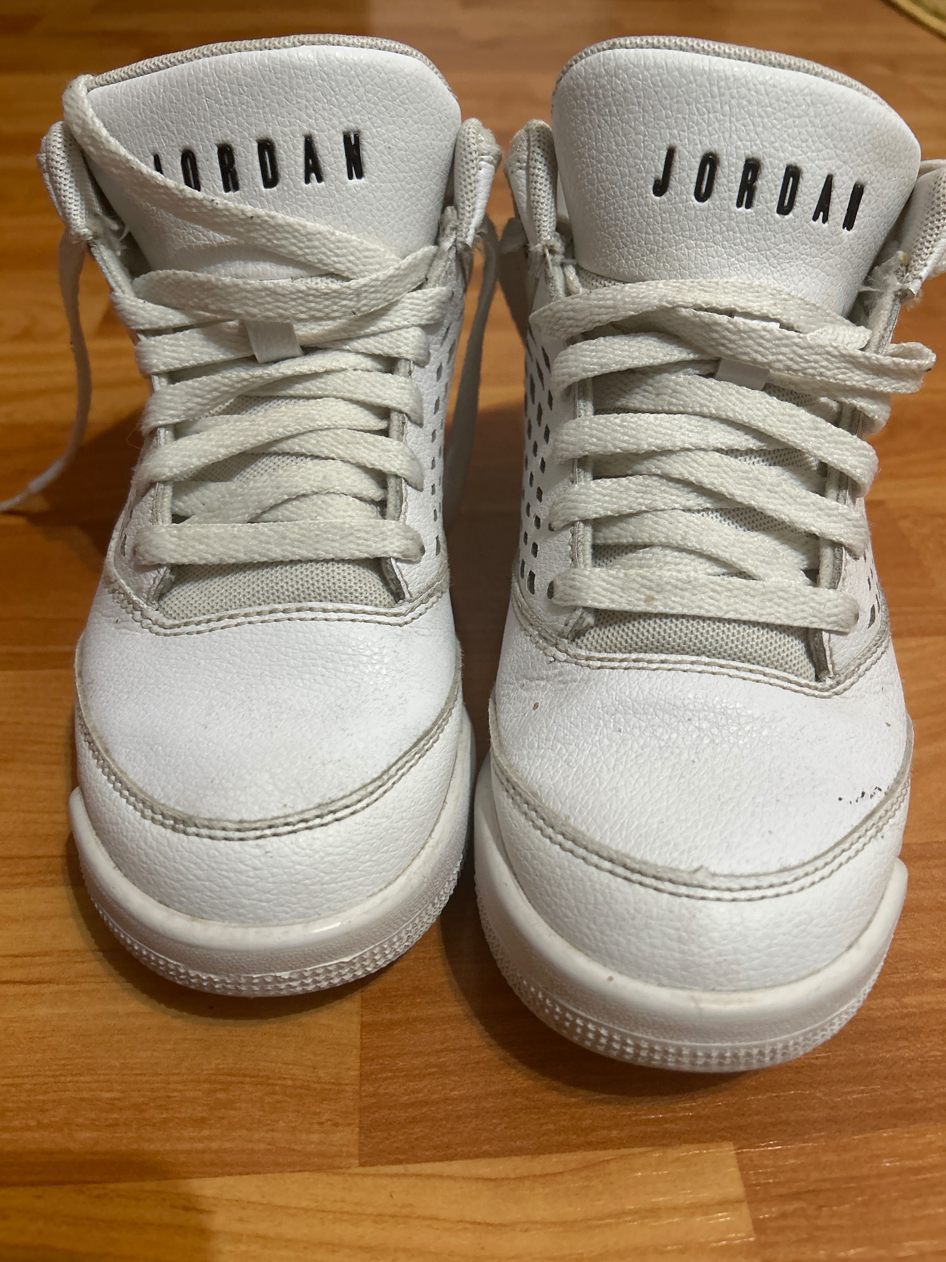 JORDAN originali marime 36 stare buna.unisex cu mic defect in fata.