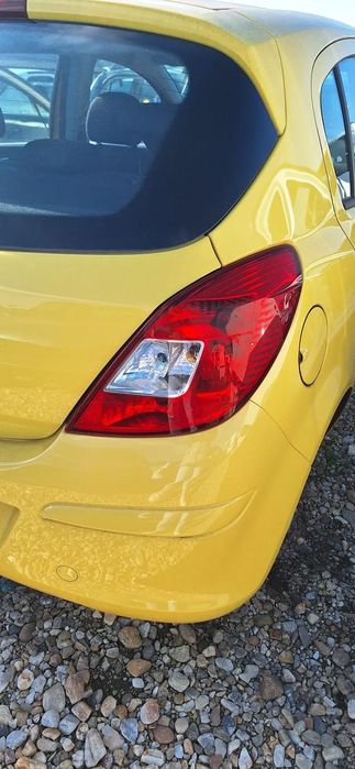 STOP SPATE LAMPA OPEL CORSA D