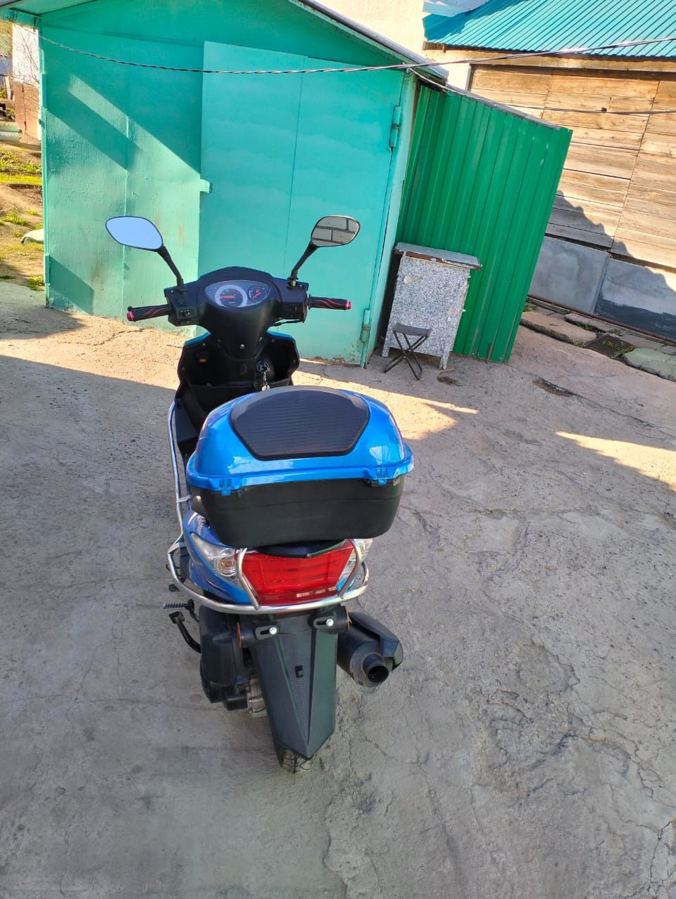 Продам скутер м8х7