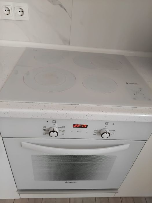 Электрическая плита и Электрический духовой шкаф