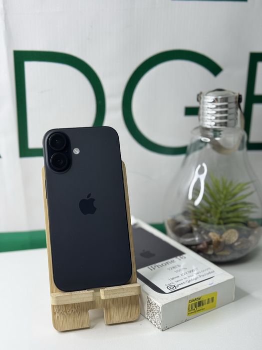 IPhone 16, 128ГБ, 100%