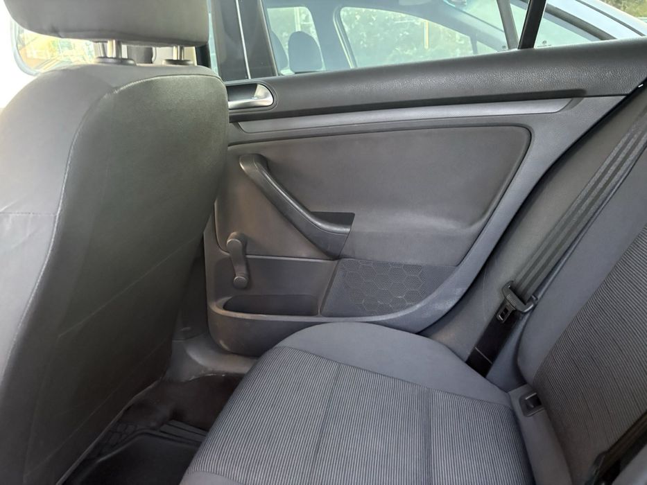 Volkswagen GOLF 5