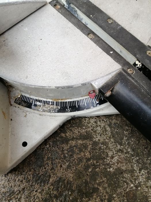 De vânzare!   Fierăstrău debitor culisant.