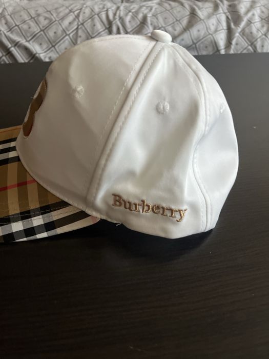 Шапка Burberry