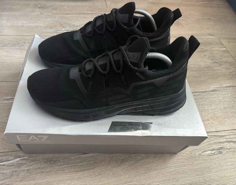 Маратанки emporio armani ea7