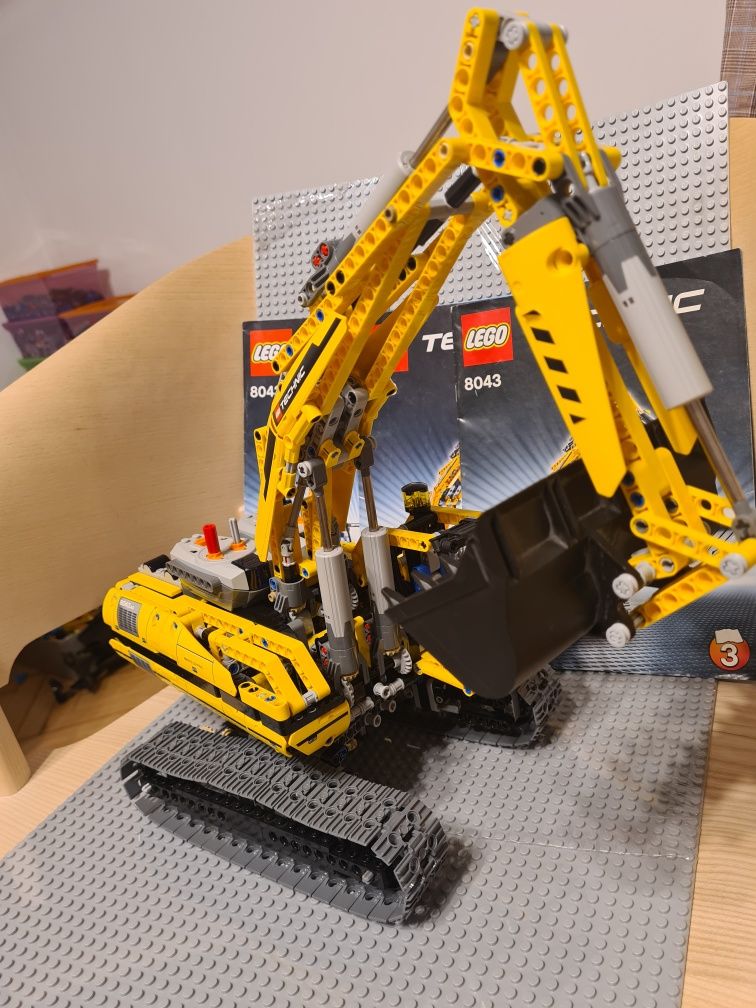 Vand Lego Technic Motorized Excavator 8083