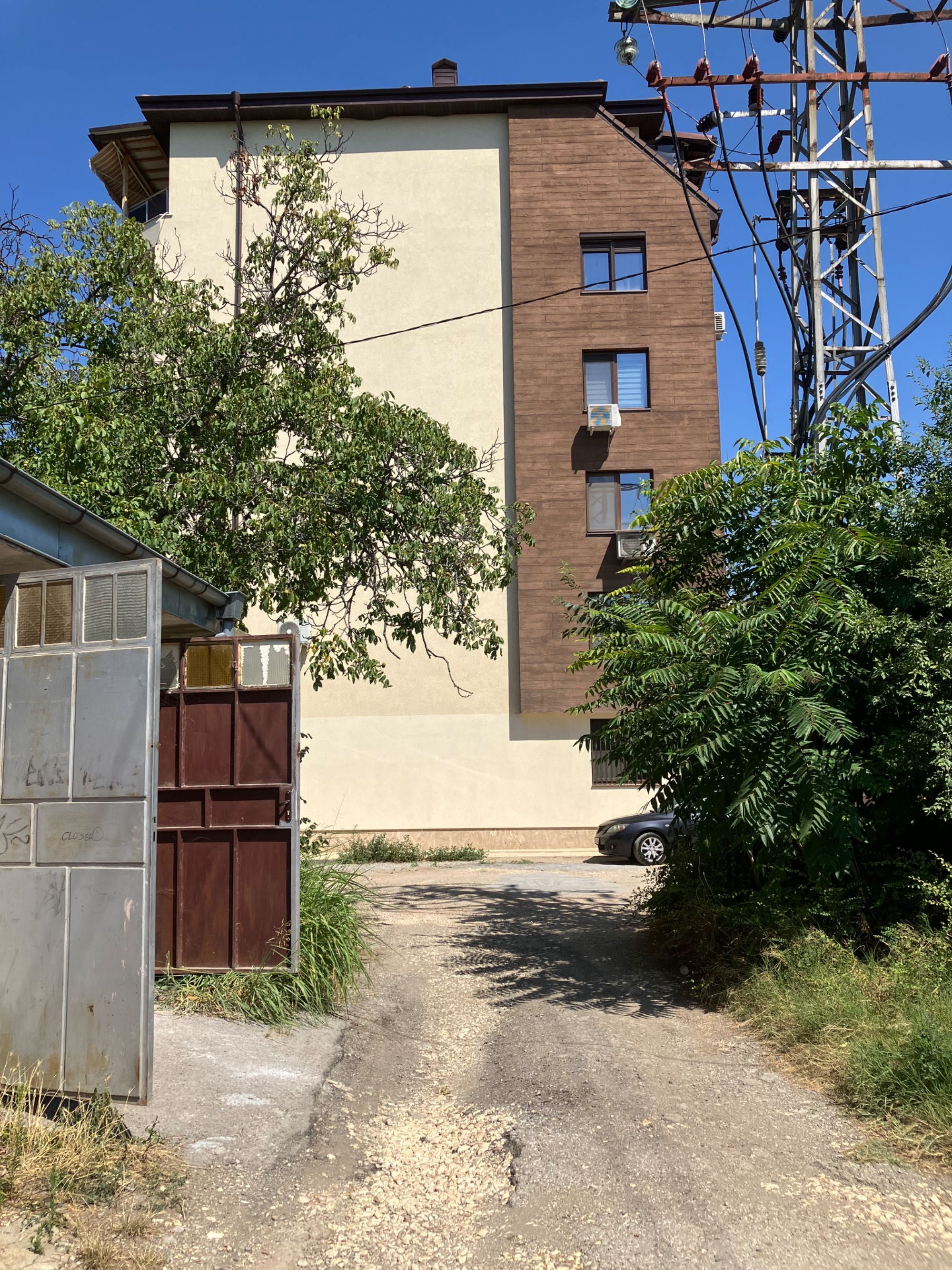 Гараж под наем в здравец Русе