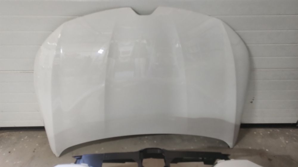 Bara fata ,  faruri Megan 4 facelift GT