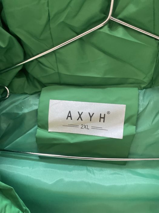 Ayollar kurtkasi 150 ming