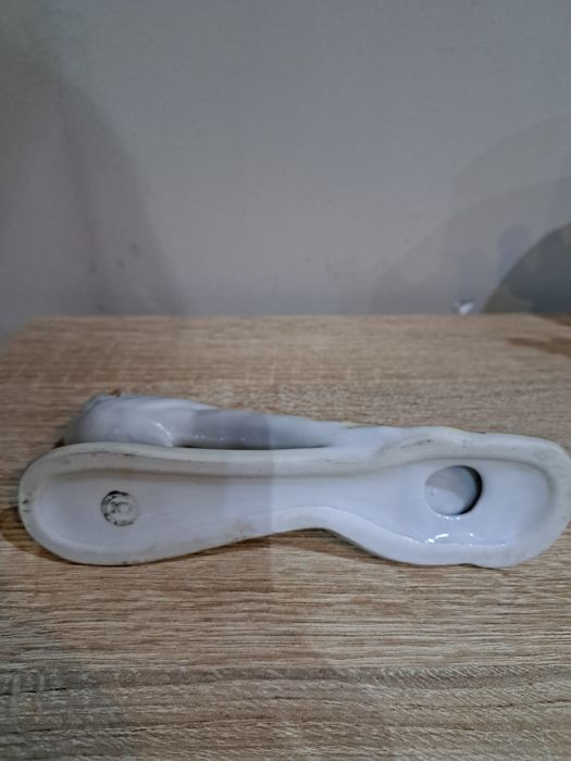 Красив порцеланов паун!