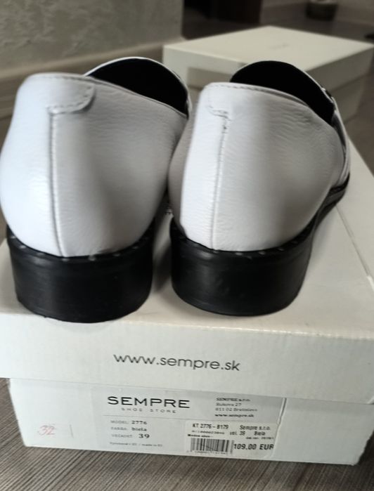 Дамски бели обувки естествена кожа