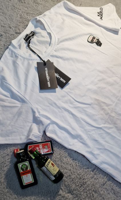 Vând tricouri bărbați