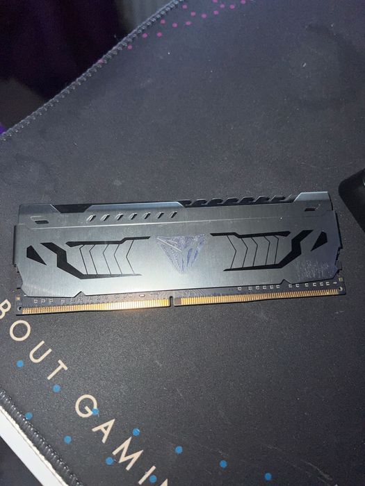 8gb ram ddr4 3200Mhz Viper