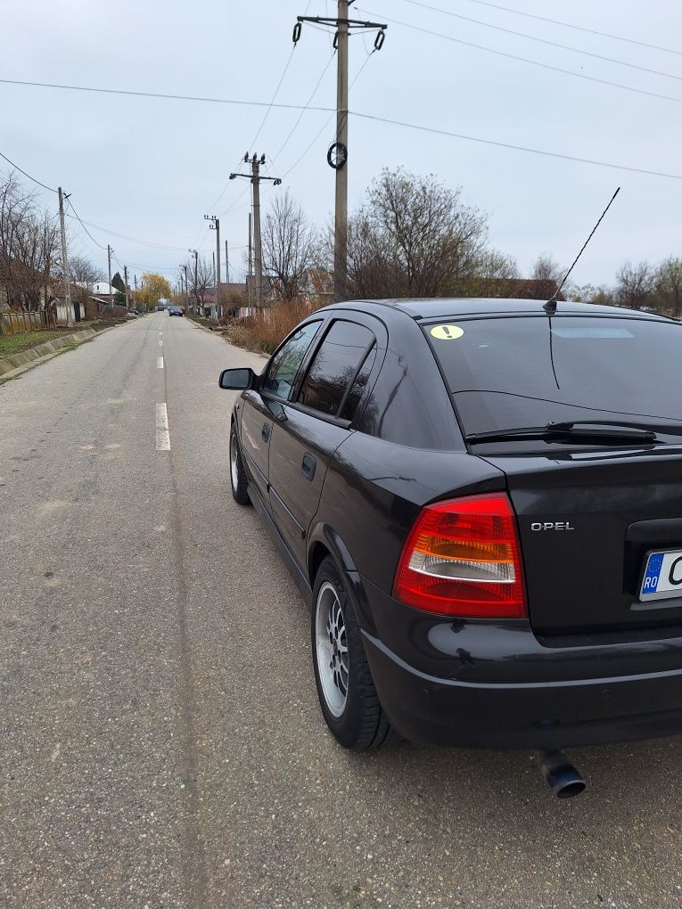 Opel astra g 1.6 8v negociabil