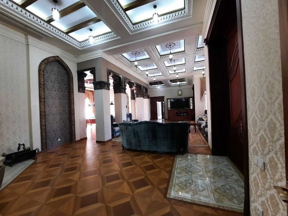 Продаю шикарный эксклюзивный дом 
ТТЗ, Диадора
35 соток
20 комнат