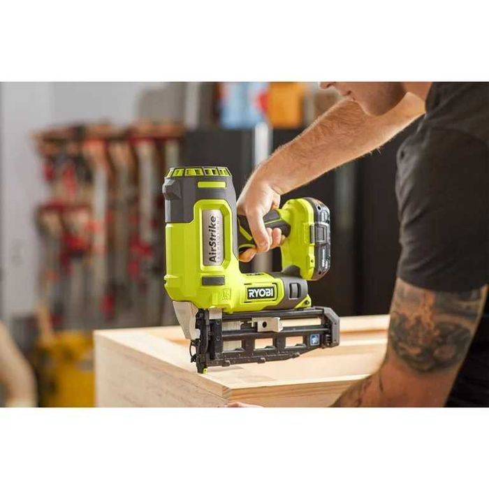 Pistol cu cuie Ryobi profesional 18V Ryobi