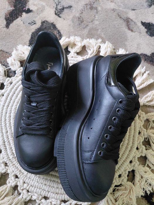 Спортни обувки от естествена кожа