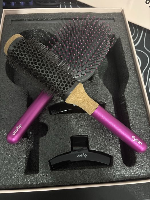 Dyson Gift Box - Set Cadou in culoarea Dyson Pink