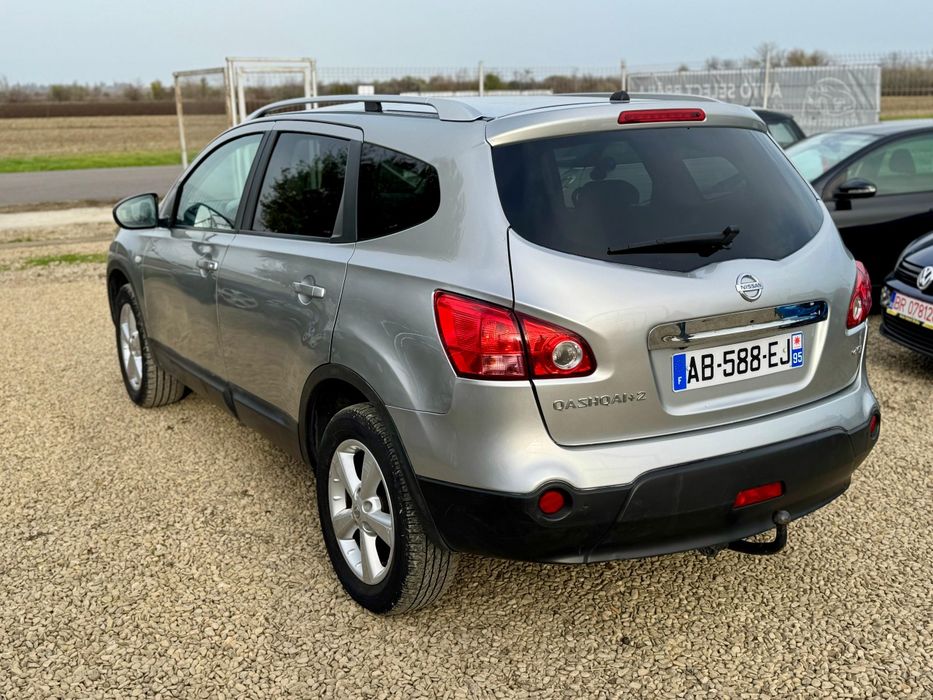 Vând Nissan Qashqai 4500 euro negociabil