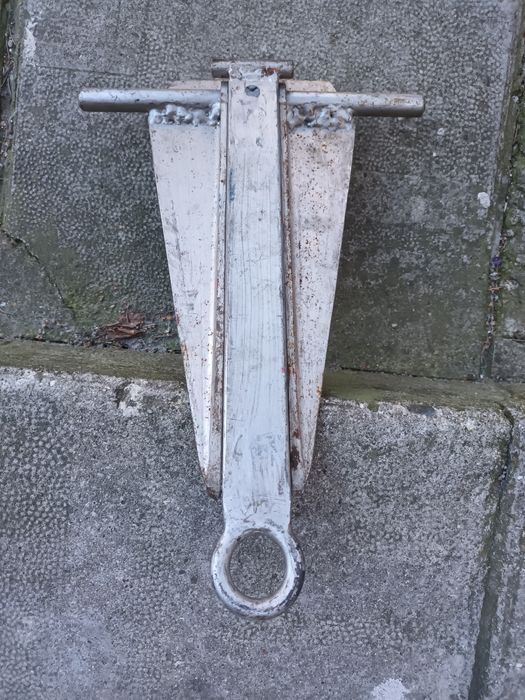 Котва за лодка здрава