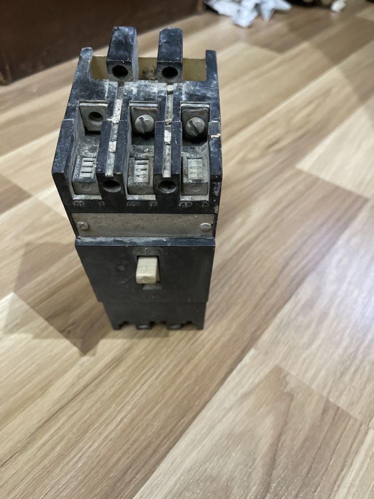 Продается автомат для электрического тока