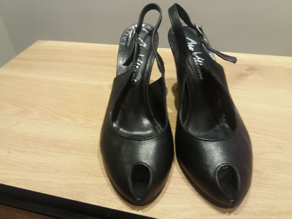 Дамски летни кожени обувки