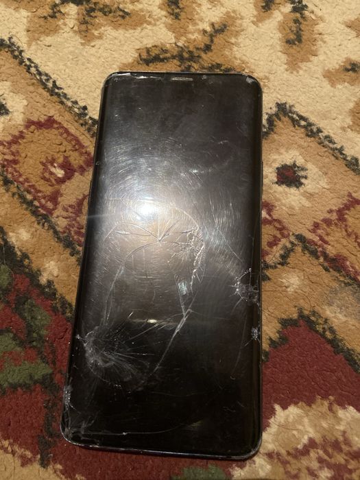 Samsung s9+ 800 ming kelishamiz