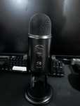Микрофон Logitech Blue Yeti Blackout