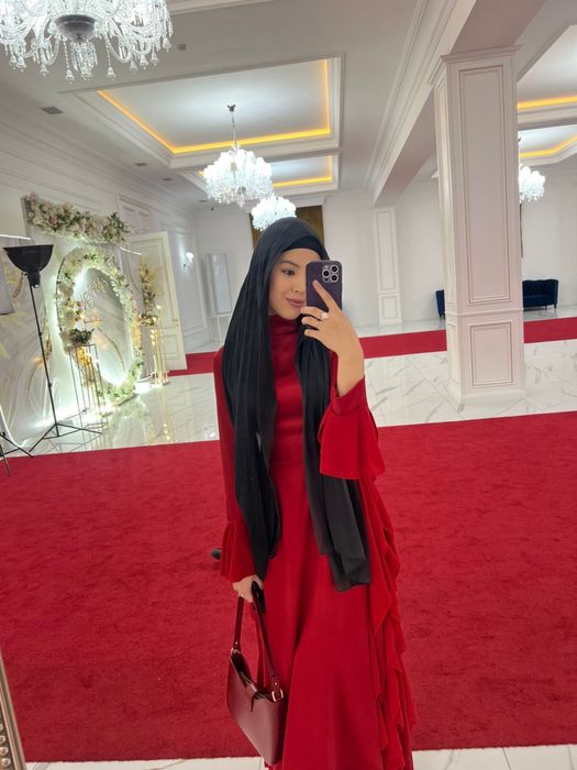 Пишите/звоните Красивое платье красное