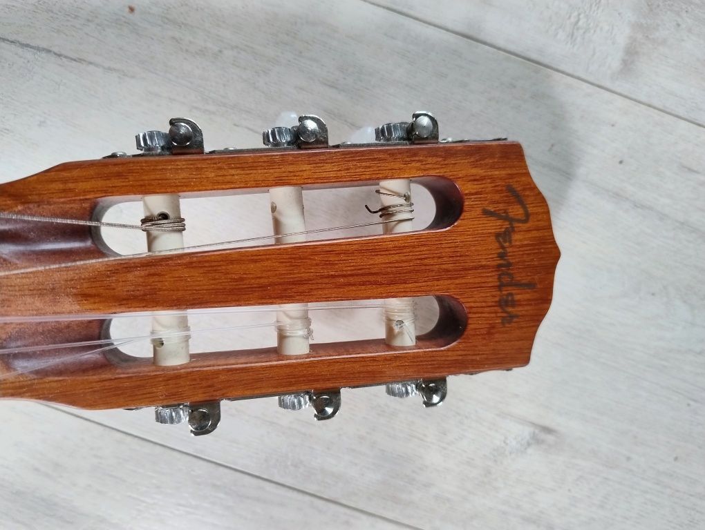 Fender китари 2 броя