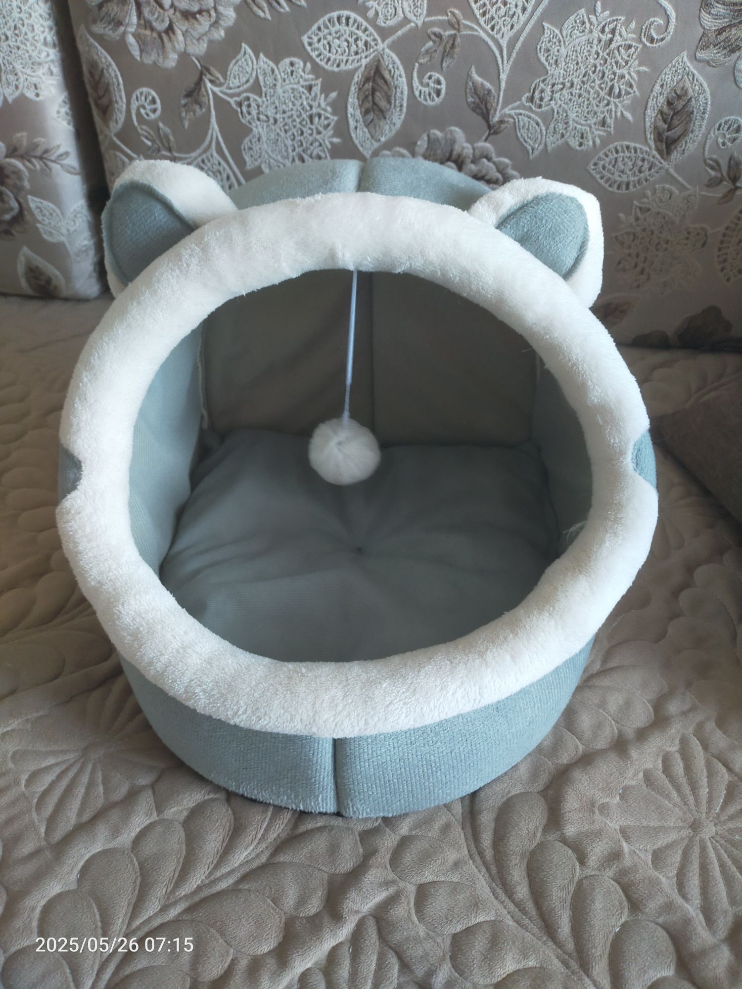 Домик для кошки.