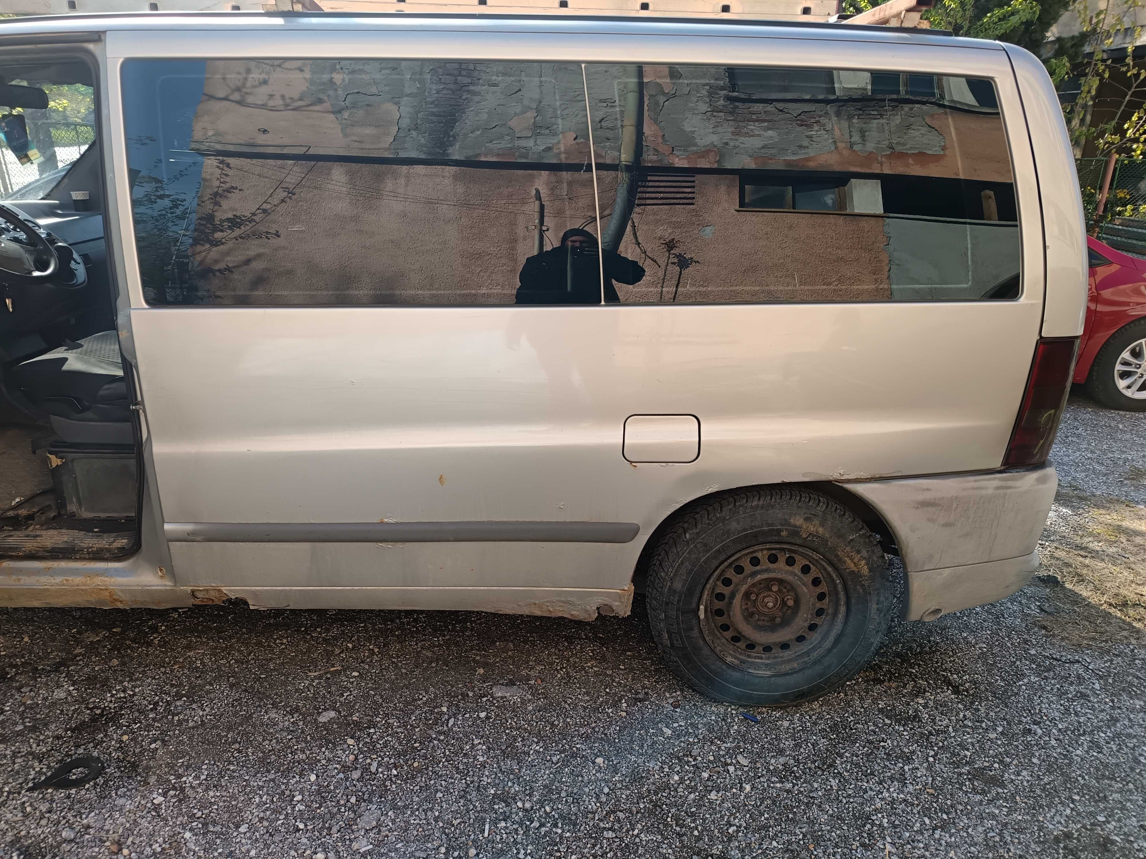 Mercedes vito 2.2 120 к. с.