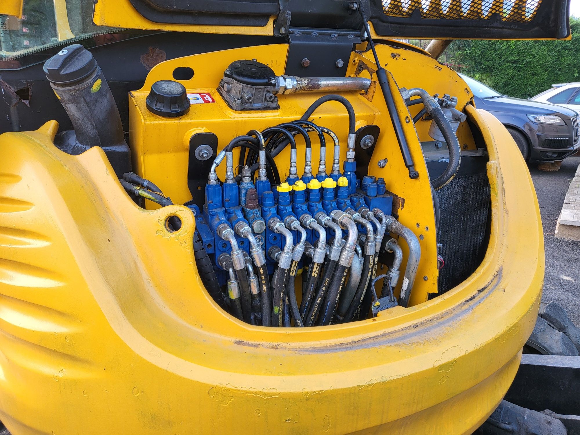 Vand excavator jcb