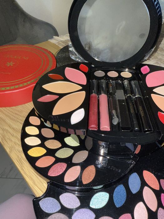 Douglas star palette