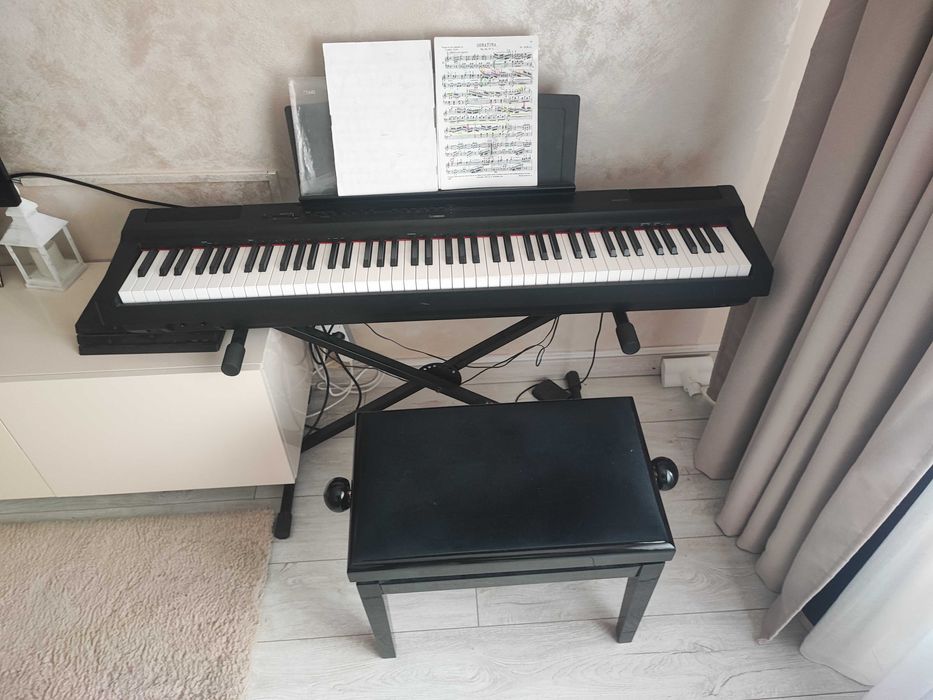 Pianina electronică Yamaha P125.b