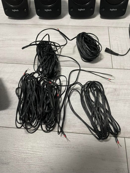 Logitech Z906 5.1 Аудио система