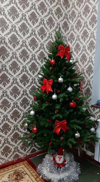 Новогодние ёлки доставка бесплатная