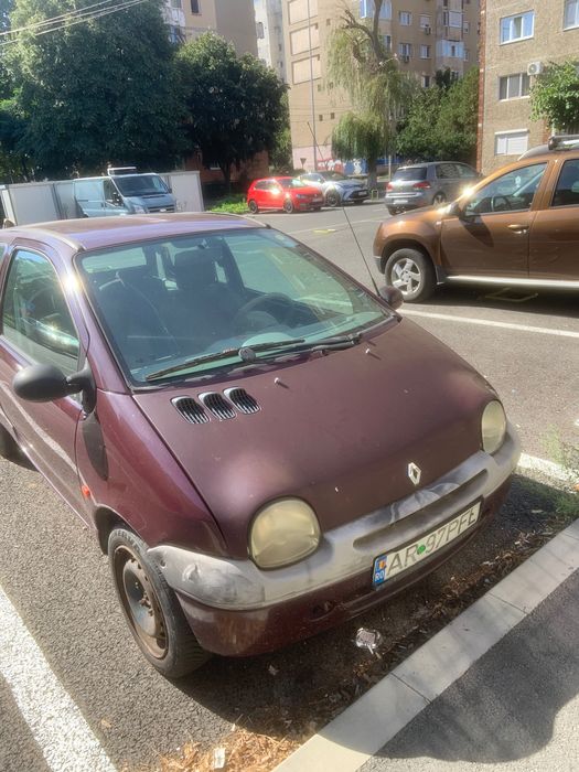 Renaul Twingo rosu