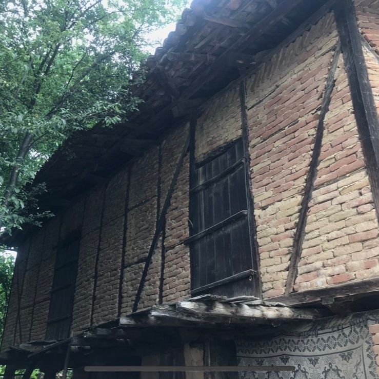 Продава стара къща село Чавдар 150кв