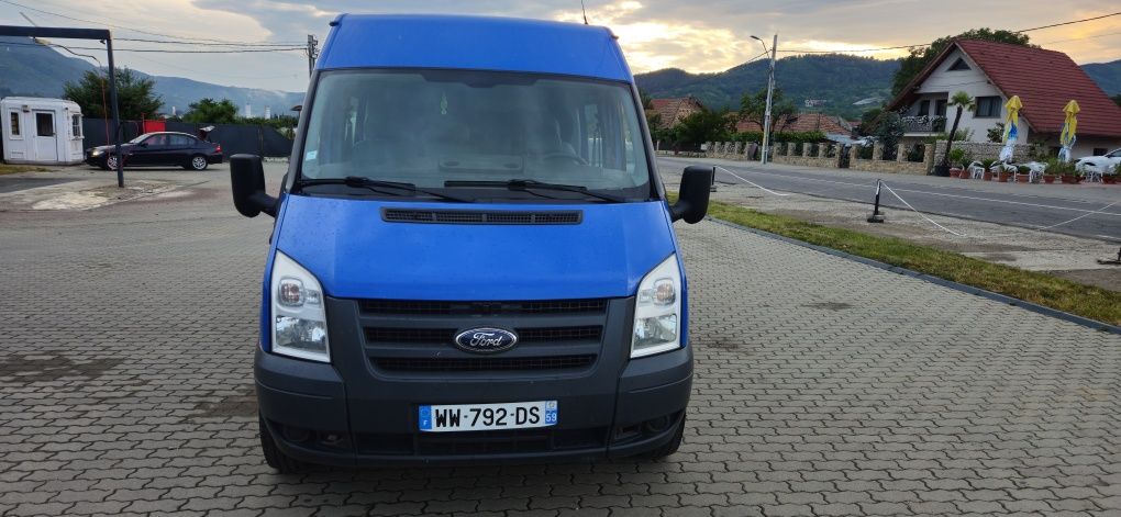 Ford transit 2.4 diesel 2011  7 locuri + marfa