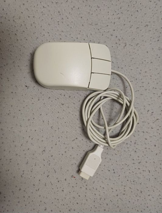 Bater. Mouse vintage serial. 

Este testat

#8