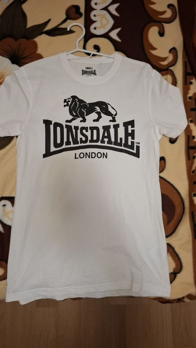 Продавам тениска на Lonsdale като нова
